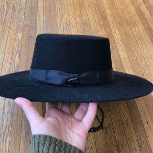 Jaxon wool bolero hat